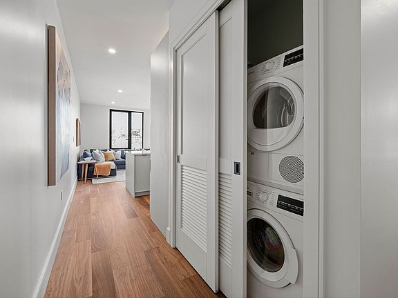 3rd image of 1515 Commonwealth Ave #508