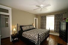 3rd image of 512 Chimborazo Blvd