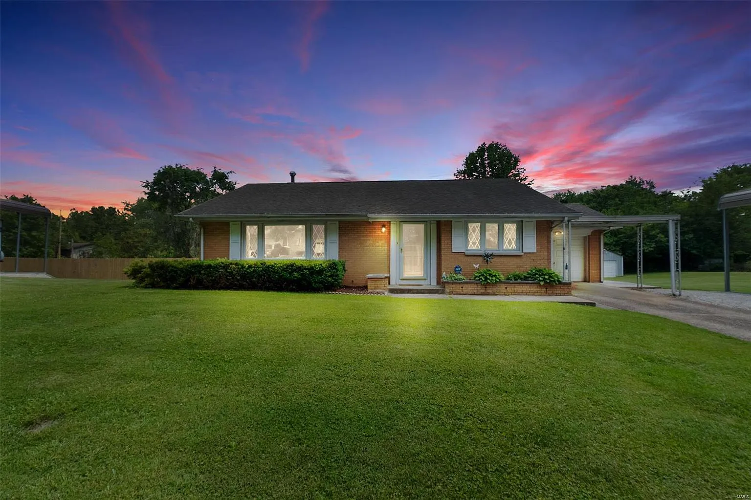 22 Eastwood Dr photo 1
