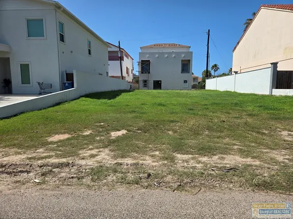 118 E Dolphin St, South Padre Island, TX 78597
