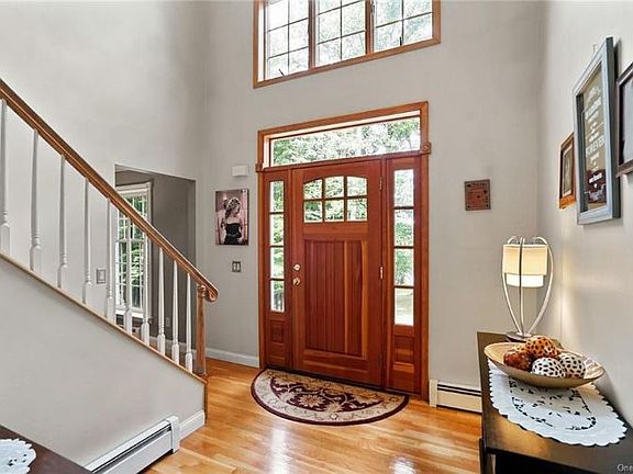 5th image of 23 Greenwood Ct