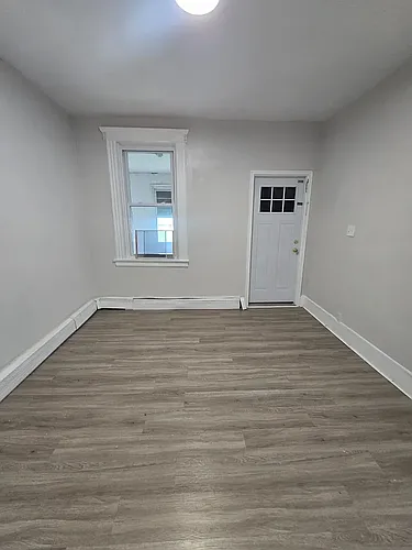 474 River St Photo 1