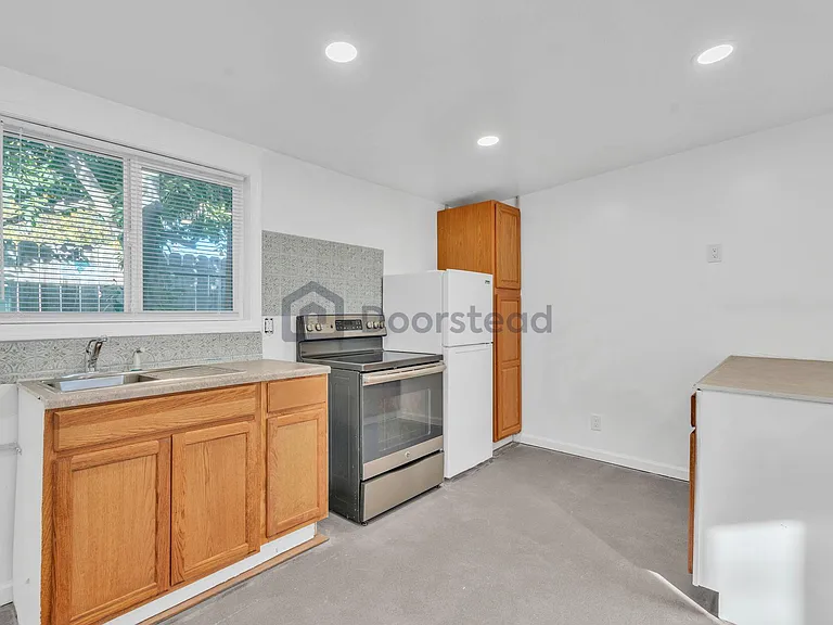 199 Bart Ave #ADU — Photo 2
