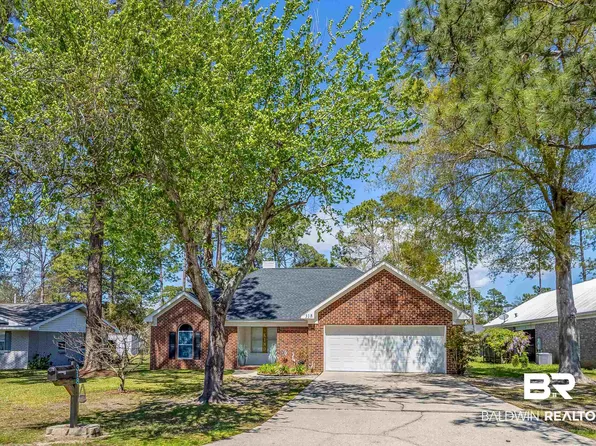 318 W 22nd Ave, Gulf Shores, AL 36542