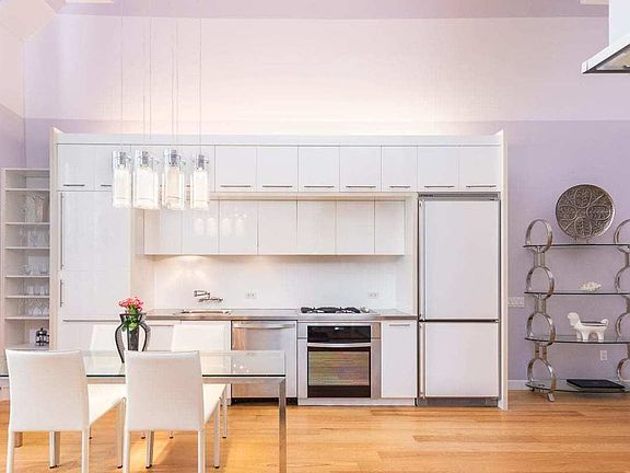 2nd image of 2728 Thomson Ave Unit 225