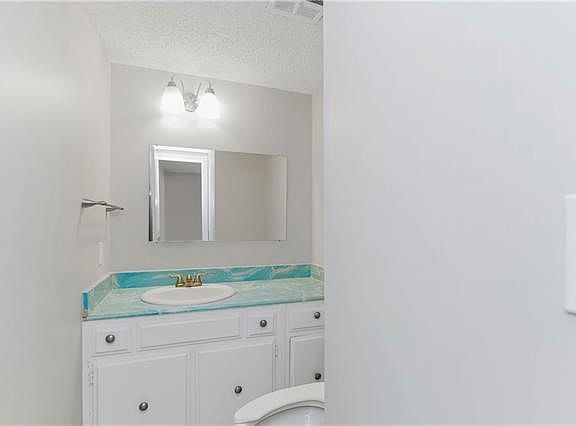 4th image of 6135 E 127th St