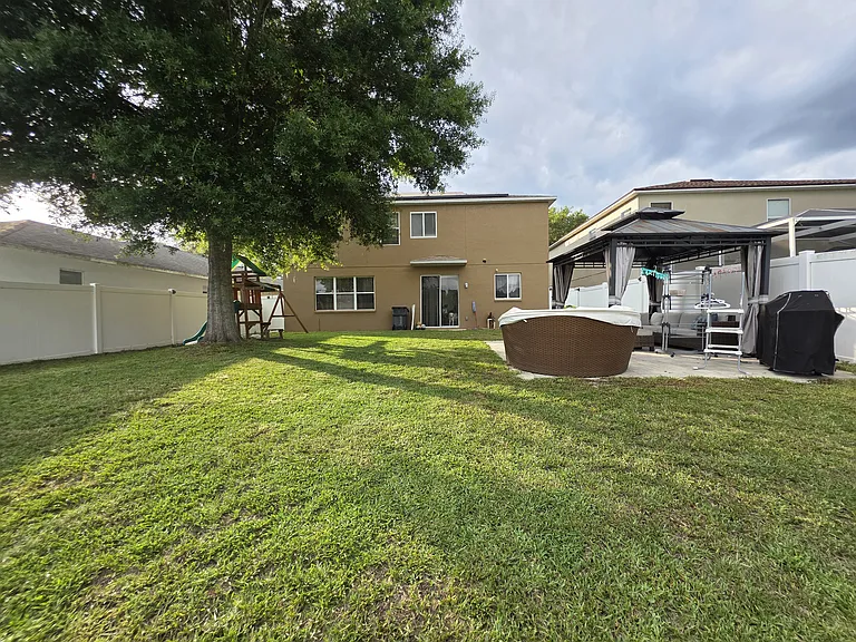 2472 Brownwood Dr — Photo 4