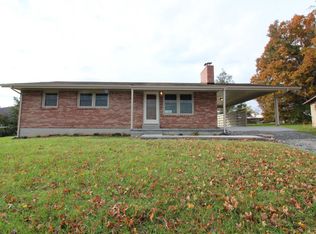 1112 Well St, Pulaski, VA 24301