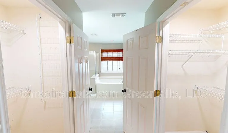 210 Grimes Dr — Photo 13