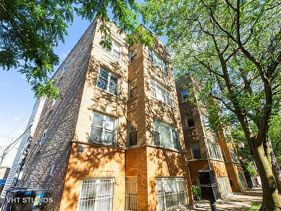 2nd image of 1009 N Oakley Blvd APT 1E
