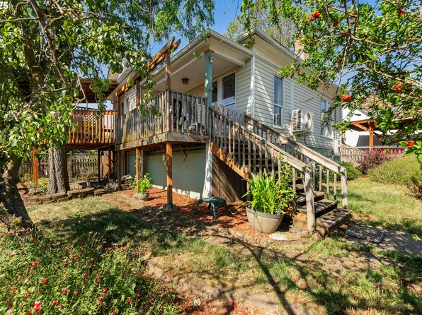 1210 SE Fullerton St, Roseburg, OR 97470