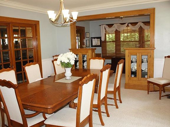 Formal dining room