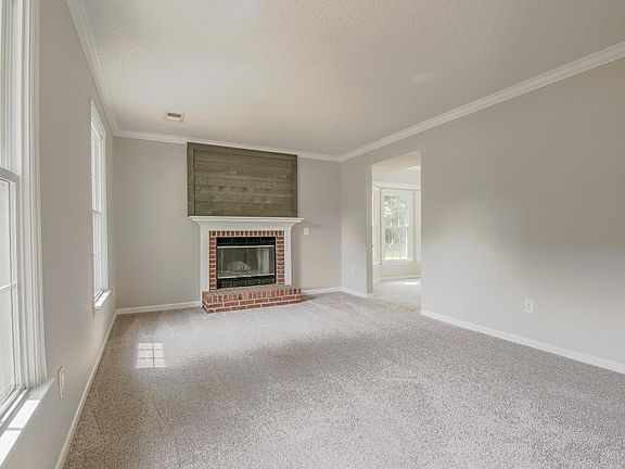 3rd image of 2118 Deer Path Way