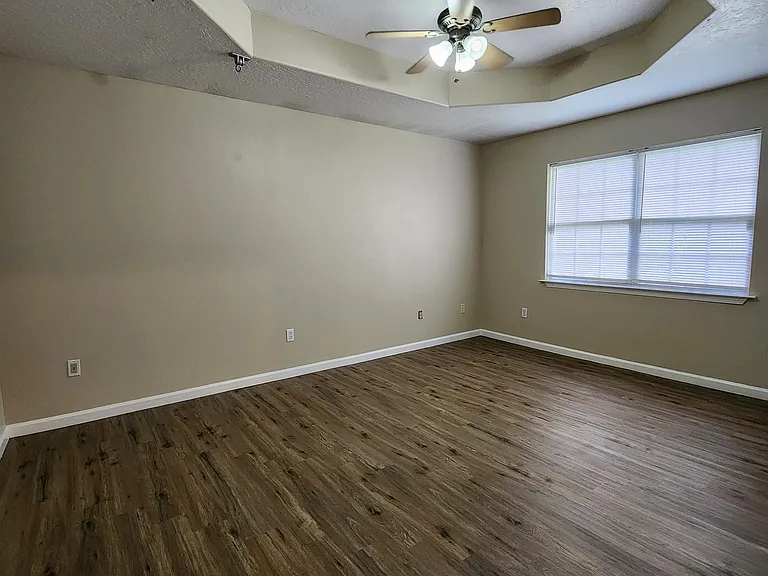 8193 Redstone Dr — Photo 8