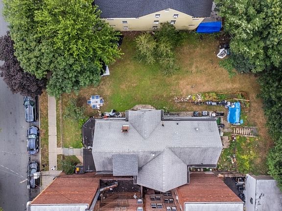 3rd image of 247 Hope Ave