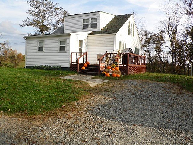 1st image of 526 Chestnut Dr