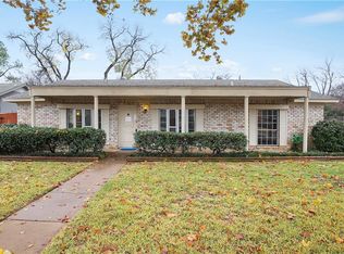 1600 Lexington Pl, Bedford, TX 76022