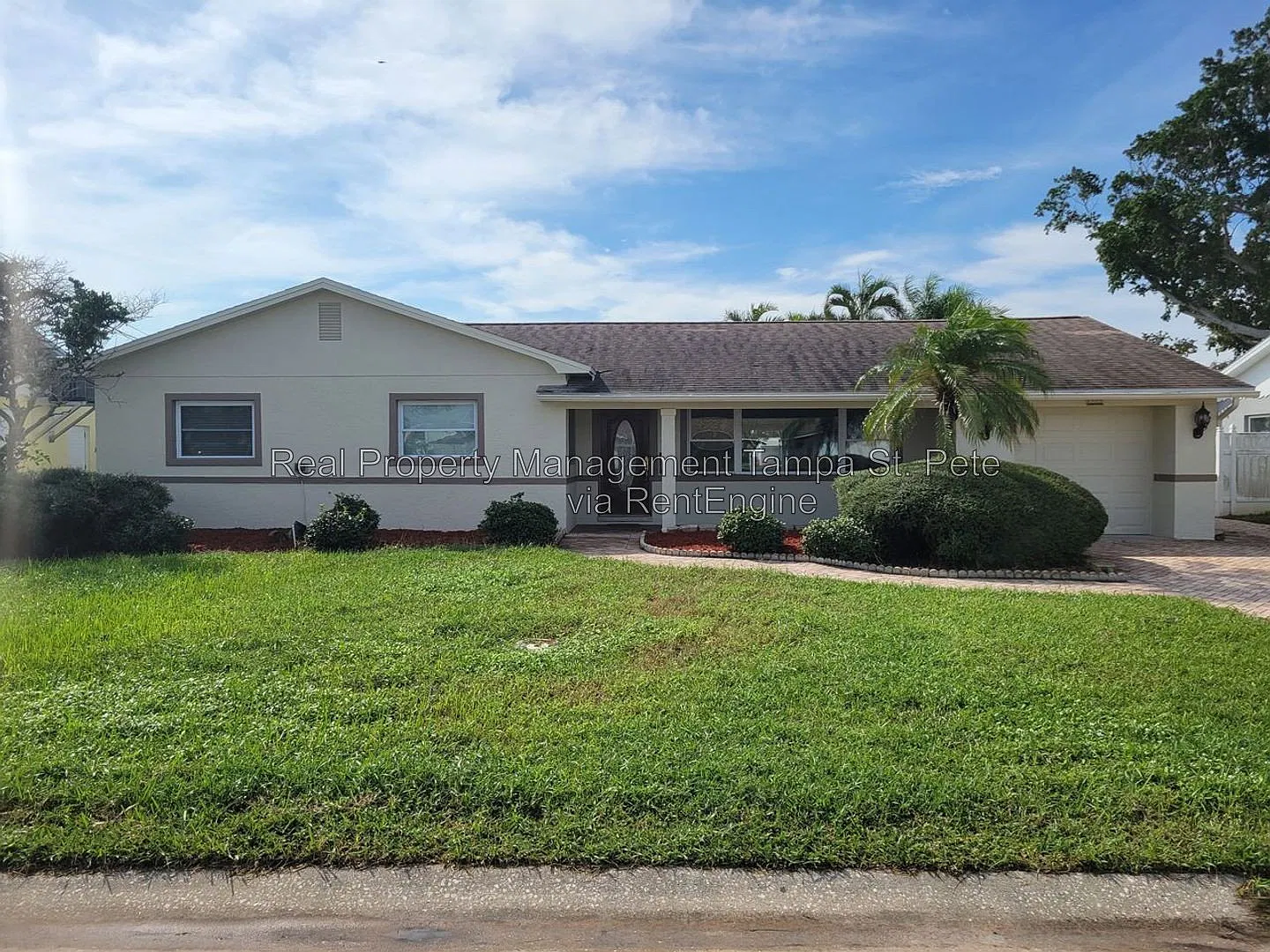 3 bed, 2.0 bath, 1660 sqft, $3,995 — Photo 1
