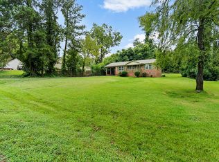 107 Avondale Rd, Greenwood, SC 29649