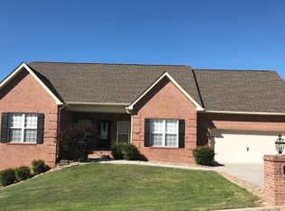 2914 Innisbrook Dr, Maryville, TN 37801