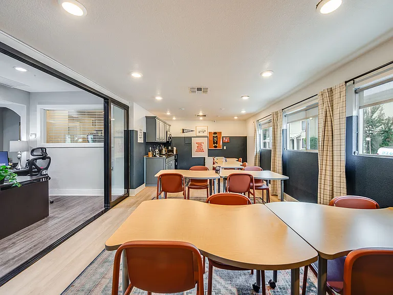 The Luxe Apartments — Photo 29