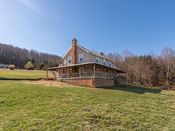 3rd image of 66 Lace Fern Ln
