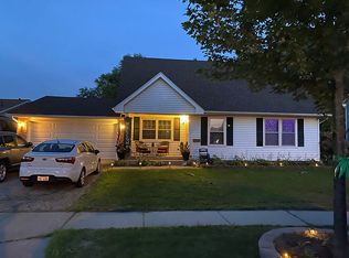 1241 Dover Ln, Elk Grove Village, IL 60007