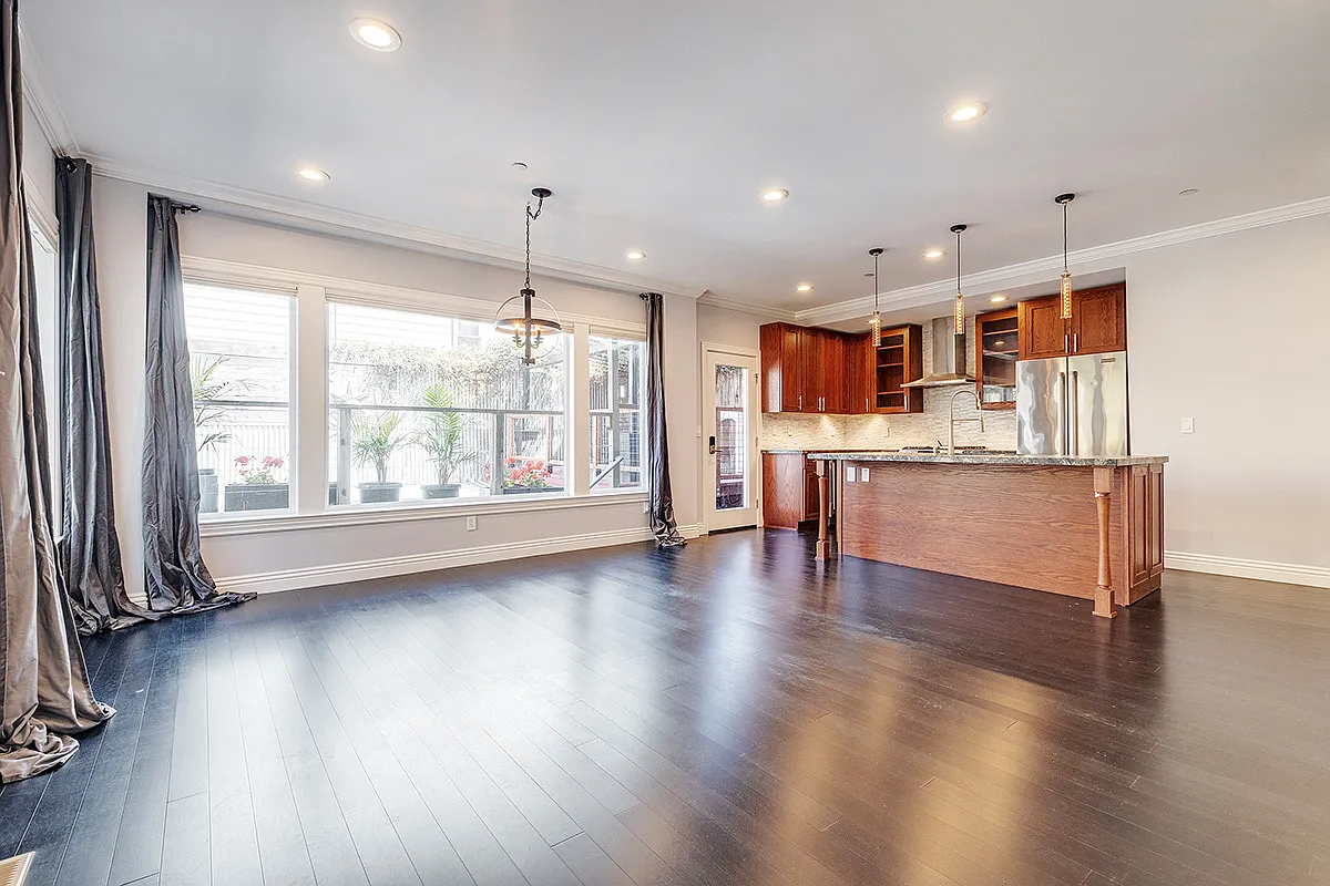 3 bed, 3.0 bath, 1428 sqft, $8,000 — Photo 4