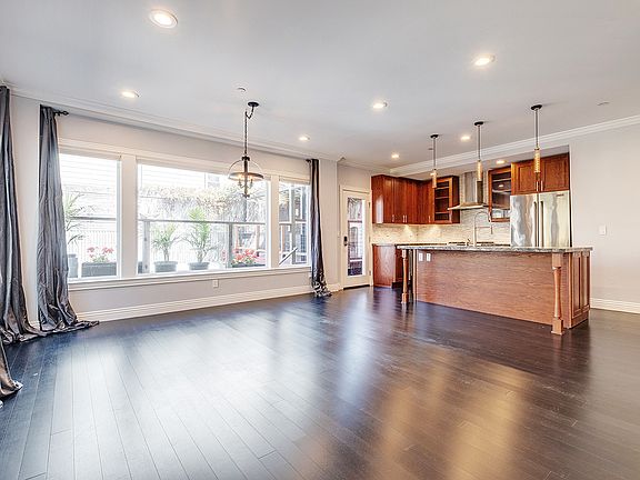 4th image of 242 Francisco St