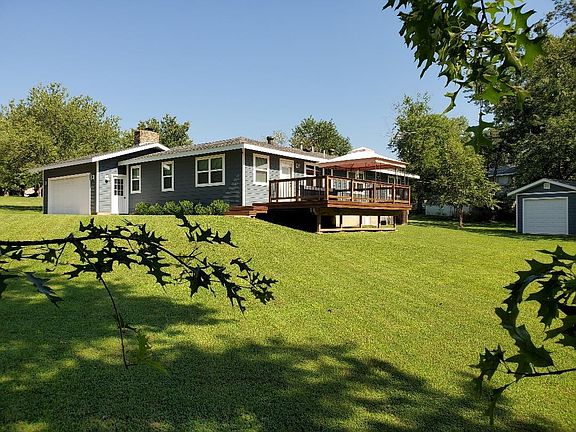 3rd image of 21365 Oakwood Ln