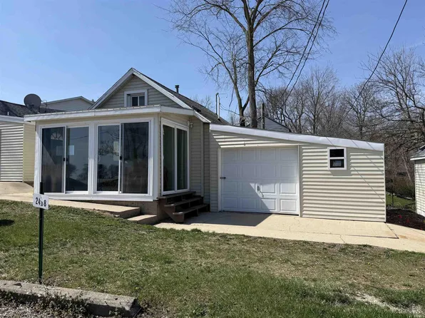 2408 N West Shafer Dr, Monticello, IN 47960
