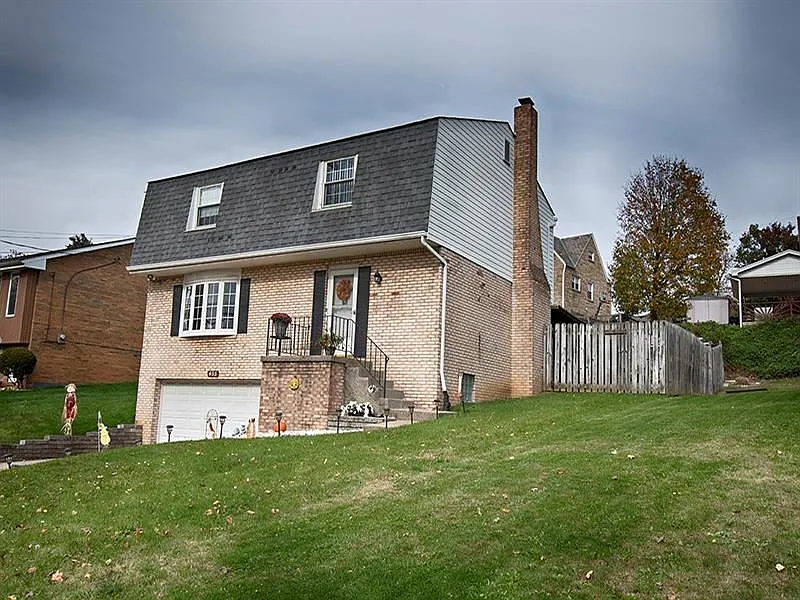 433 Brierly Ln photo 1