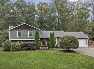 9705 Loblolly Ln, Roswell, GA 30075