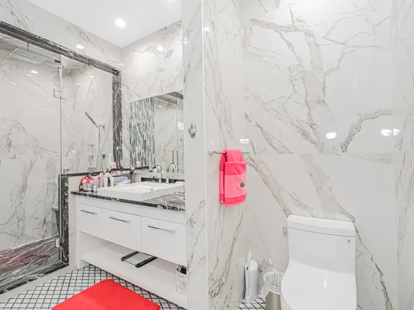 166 Providence Street image 25 of 40