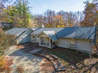 1035 W Snell Rd, Rochester, MI 48306