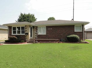 1219 N Villa Dr, Evansville, IN 47711