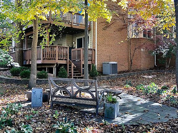 5th image of 11352 Hollowstone Dr