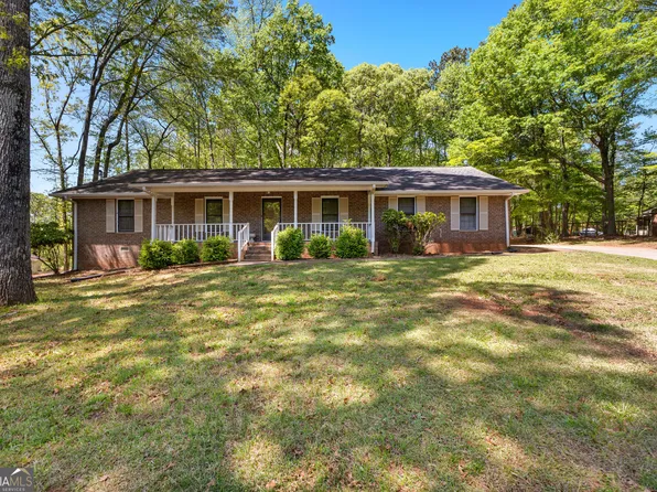 370 Merrydale Dr, Fayetteville, GA 30215