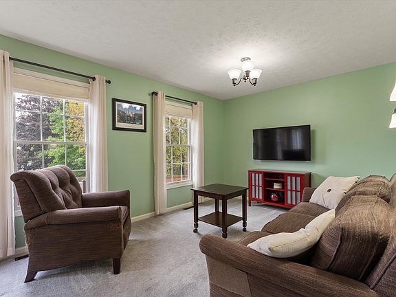 5th image of 2206 Foxfire Dr