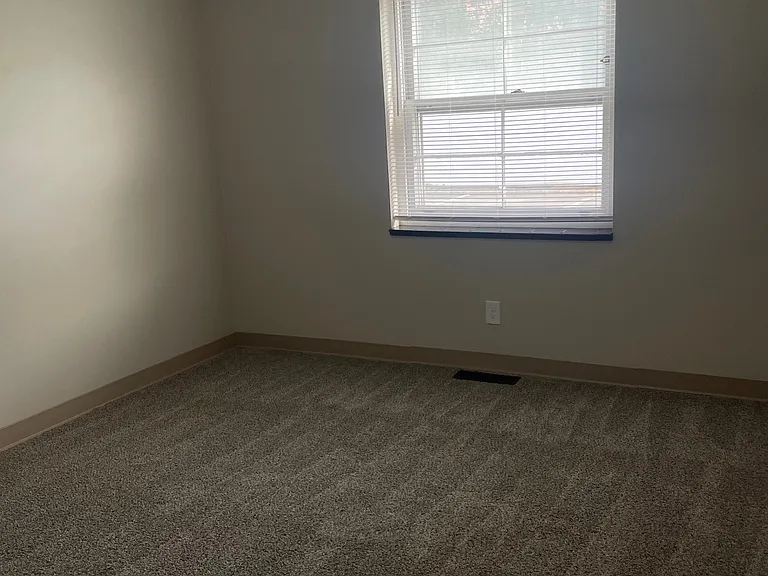 Michigan Street Apartment Homes — Photo 41