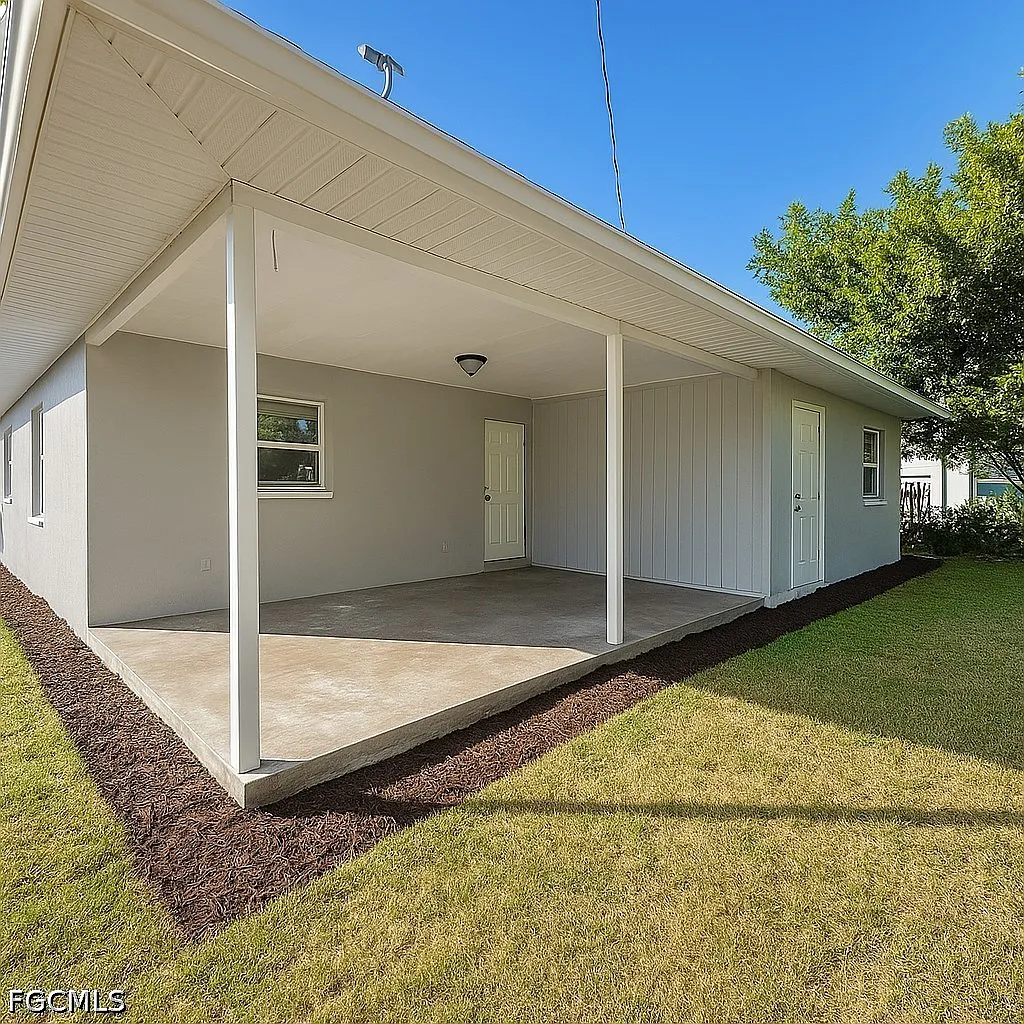 2 bed, 1.0 bath, 780 sqft, $1,095 — Photo 2