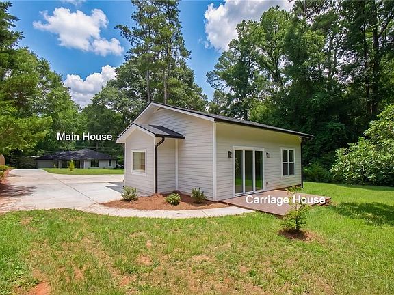 5th image of 2651 Pangborn Rd