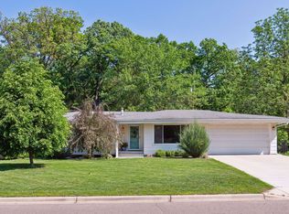 5800 Loring Ln, Golden Valley, MN 55422
