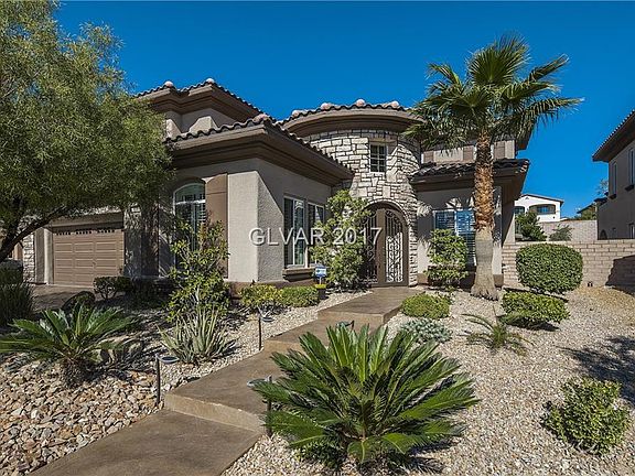 2nd image of 939 Serena Veneda Ln