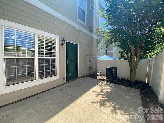 3rd image of 112 Sunridge Dr