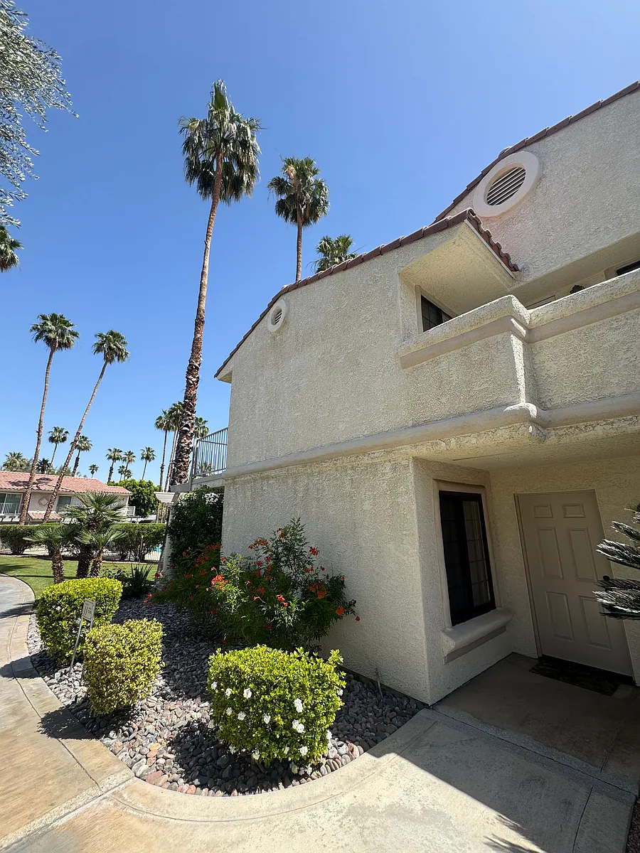 Building Photo - 2701 E Mesquite Ave #JJ175