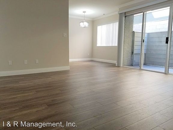 5th image of 419 E Tujunga Ave APT 104