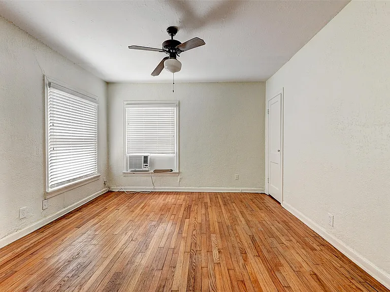 2509 Shakespeare St #1 — Photo 8