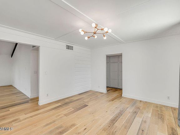 4th image of 2626 E JACINTO Circle