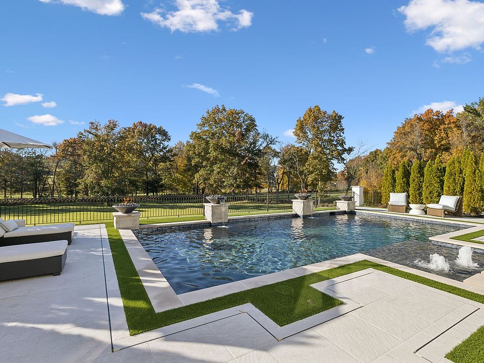 1st image of 8523 Heirloom Blvd